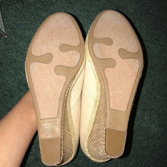 never worn - Picture 3 of 4